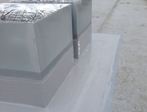 Flachdach - Abdichtung mit Flüssigkunstoff